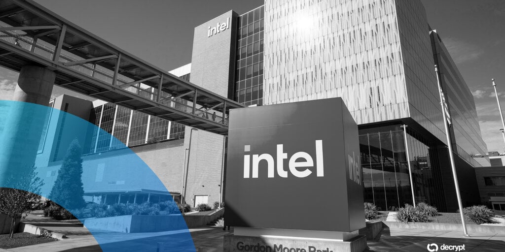 Intel Bets Recovery on Panther Lake AI Chip as Foundry Bleeds Billions